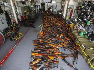 شحنة أسلحة إيرانية بطريقها للحوثيين