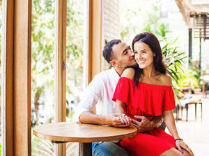 اجعليه يشعر بغيابكِ ويتساءل عن سبب ذلك