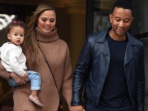 كريسي تيغن وجون ليجيند