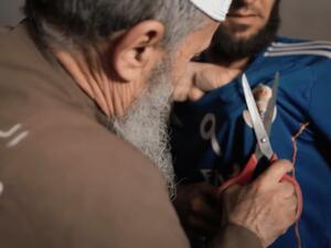 عناصر بتنظيم داعش في الموصل يقطعون شعار ريال مدريد