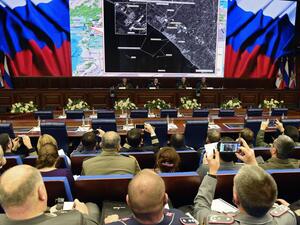 "شاحنات نفط داعش تعبر الحدود السورية لتركيا"