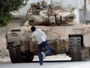 إصابة فلسطينيين بمواجهات مع جيش الاحتلال قرب قبر "يوسف"