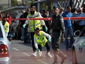 إصابة إسرائيلية في عملية طعن بالقرب من تل أبيب
