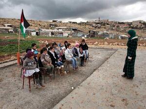 حماد الرقب: وضع كلمة "إسرائيل" بدل "فلسطين" في المناهج المدرسية العربية أمر ممنهج - تويتر
