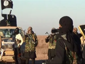القاعدة يتبنى اختطاف مسؤول يمني في حضرموت
