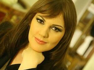 الممثلة اللبنانية دارين حمزة