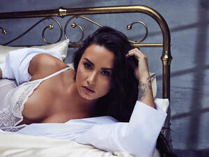 dealer Claims he's been in a romantic relationship with Demi (Source:ddlovato / Instagram) 