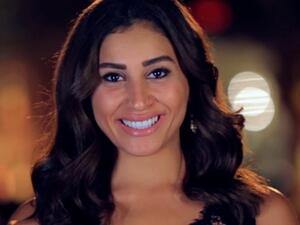 دينا الشربيني و إياد نصار (جوه الصندوق) 