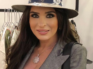 الراقصة دينا