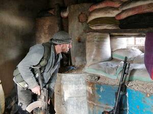 النظام السوري يصعد هجومه قرب دمشق والفصائل ترد بتجميد المحادثات