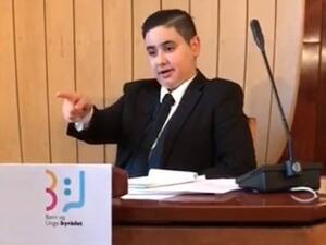 يقوم أعضاء ذلك المجلس البلدي الشبابي بمناقشة قضاياهم في مدينة أورهوس،