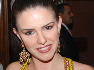 دنيا عبدالعزيز