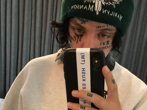 Lil Xan battled a serious drug habit in the past (Source: xanxiety / Instagram) 