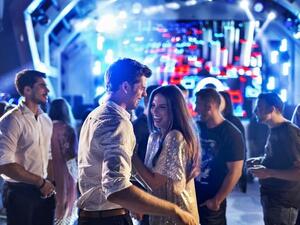 احتفالات مليئة بالمرح في كل أرجاء المدينة (Shutterstock)