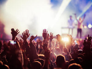 أبرز نجوم البوب والروك والآر أند بي هذا الشهر (Shutterstock)