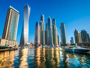 تشويق، وثقافة، وكوميديا وغيرها الكثير في دبي (Shutterstock)