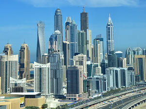 Dubai DED renders services to around 175,000 customers
of more than 206 nationalities