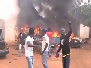 متمردون مسيحيون يحرقون أحد المساجد في أفريقيا الوسطى 
