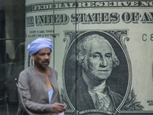 Egypt's total foreign debt increased to $67.3 billion in the first half of the fiscal year 2016-2017, compared to $47.8 billion in the first half of 2015-2016. (AFP/Khaled Desouki)