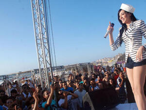 Sandy during her performance