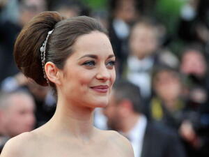 الممثلة الفرنسية ماريون كوتيار في مهرجان كان السينمائي 