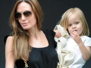 أنجلينا جولي و ابنتها فيفيان
