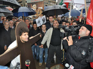 من مسرحية (فخامة الرئيس)