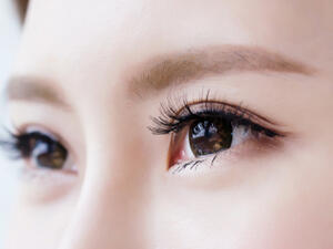 زيت الزيتون يحمي جيداً الأوعية الدموية للعين