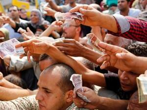 تحالف مصري يساري يبحث الدعوة إلى استفتاء شعبي وعصيان مدني