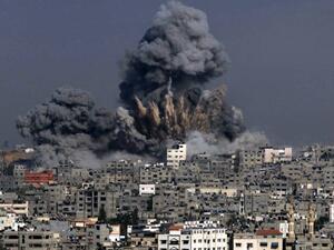 Heavy smoke billows from a section of Gaza City in the Gaza Strip following an Israeli military strike. (AFP/ File Photo)