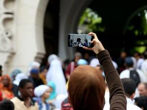 Young people in Paris discuss what it’s like to be young, French and Muslim (Twitter)