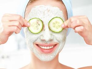 الخيار يساعد في استعادة الرطوبة والحفاظ على بشرة صحية