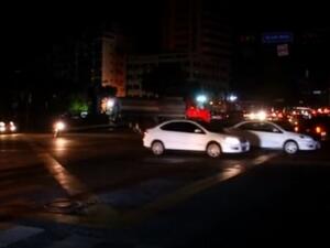 المعارضة أرجعت ذلك إلى ضعف صيانة المنشآت