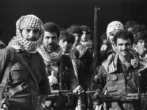  اقدمت تلك العصابات على تجريف مراقد واضرحة صروح العروبة والتضحية والفداء شهداء فلسطين