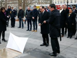 فرنسا تكرم ذكرى ضحايا اعتداءات 2015