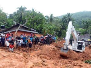 ارتفاع حصيلة قتلى الفيضانات والانهيارات الارضية في سريلانكا إلى 100