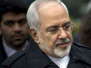 وزير الخارجية الإيراني في باكستان لمناقشة الأوضاع في اليمن