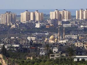 الاحتلال بوقف إدخال الإسمنت لغزة وتسمح للصيادين بالدخول لمسافة 9 أميال بحرية