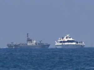نتنياهو يهنىء رئيس هيئة الأركان العامة للجيش الإسرائيلي على استيلاء البحرية الاسرائيلية على سفينة "الكرامة"