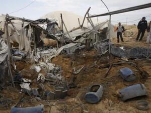 من اثار الغارات الاسرائيلية على غزة