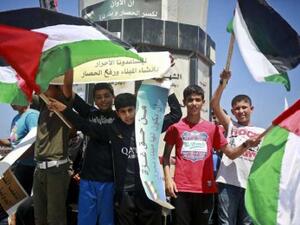 فصائل تحذر إسرائيل من التعرض لسفينة تحاول كسر حصار غزة