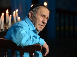 اليهود ينهون طقوسهم السنوية في كنيس الغريبة في تونس