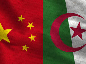 تعاون جزائري صيني لبناء مصنع فوسفات بقيمة 6 مليارات دولار