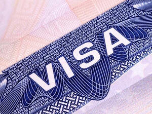 تطبيق المرحلة الثانية، سيمكن المقيمين في دول مجلس التعاون من الجنسيات المختلفة، من الحصول على تأشيرة فورية متعددة الدخول لدى وصولهم لمنافذ البحرين أو الحصول على تأشيرات إلكترونية عبر الإنترنت