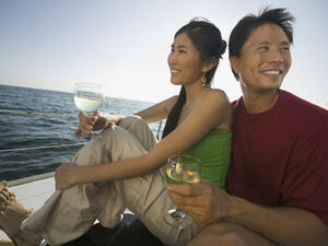 ما زالت الصين تسجل أكبر عدد من السائحين المسافرين إلى الخارج في العالم مع نمو اقتصادها وزيادة دخل مواطنيها