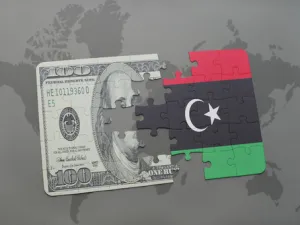 المركزي الليبي قد يفرض رسوم على بيع الدولار لكبح المضاربات والتهريب