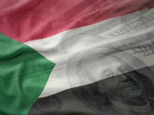 السودان يعلن الحرب على المضاربين بالعملة 