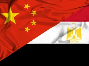 مصر وقعت مع الصين على اتفاق إطاري بشأن 15 مشروعاً