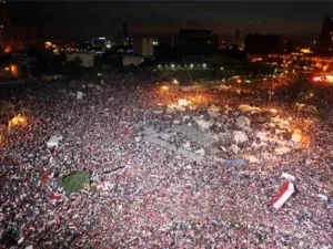 اعتبر محامي الأمم المتحدة الذي أحدث منصبه إبان اندلاع ثورات الربيع العربي أن «الدول الموجود لديها أموال الدول العربية المنهوبة تتحمل مسؤولية تاريخية وأخلاقية في إعادة هذه الأموال، لأن هناك شعوبا تموت جوعا ولا تجد الرغيف»