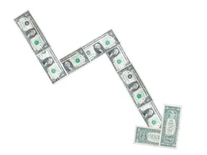 هبط الدولار مع لجوء المستثمرين إلى الين وهو ملاذ آمن تقليدي